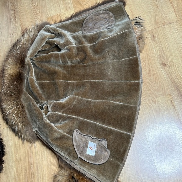 Natural Sz 6-8 Shearling with Real
Fox Fur Hidden Front Zipper Car Jacket Coat - Picture 14 of 16